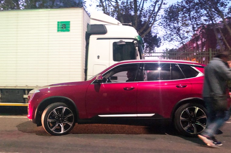 Nóng: 2 chiếc xe VinFast đã cập bến sân khấu lớn Paris Motorshow 2018! ảnh 3