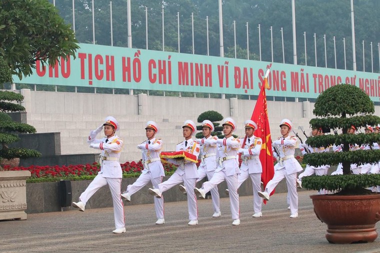 Lễ thượng cờ rủ Quốc tang nguyên Tổng bí thư Đỗ Mười ảnh 2