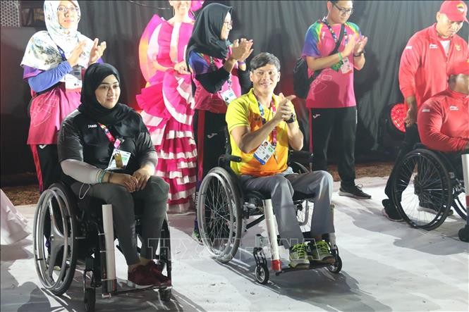 Siêu kình ngư teo chân đoạt 3 HCV Asian Para Games ảnh 1