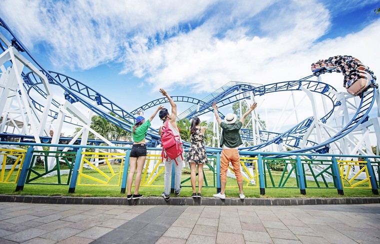 Hé lộ ‘bom tấn’ thứ 2 – Công viên vui chơi khủng tại Gia Lâm của đại gia Vingroup ảnh 2