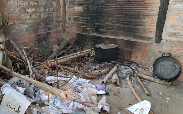 Ngôi trường suốt 3 năm thầy trò không có chỗ đi vệ sinh ảnh 5