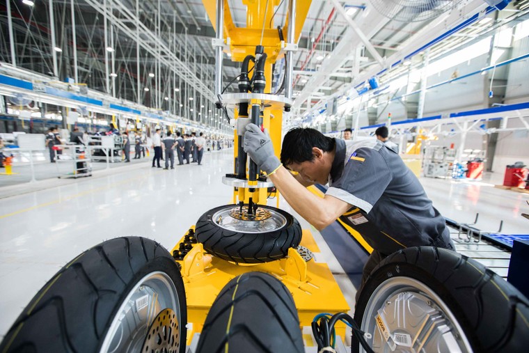 Choáng ngợp với công nghệ hiện đại bên trong nhà máy VinFast Escooter ảnh 9