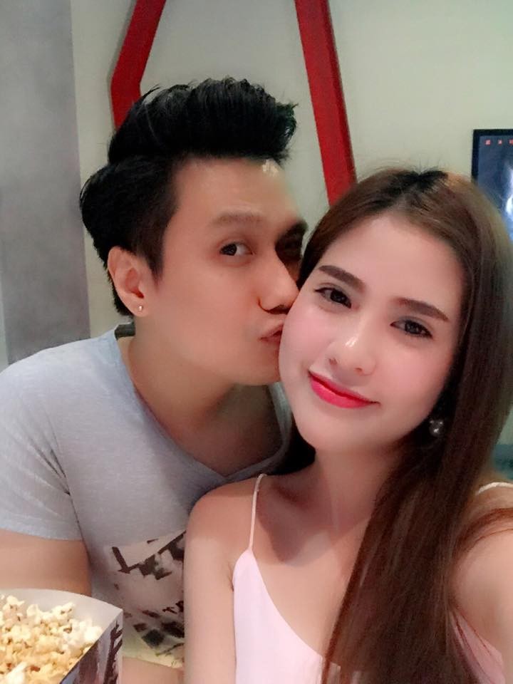 Việt Anh ‘đường ai nấy đi’ với vợ hot girl xinh đẹp để PR phim mới? ảnh 1