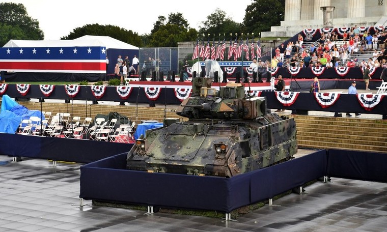 Màn phô diễn sức mạnh 'có một không hai' trong lễ mừng quốc khánh Mỹ ảnh 8