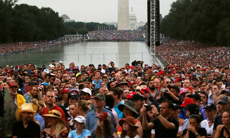 Màn phô diễn sức mạnh 'có một không hai' trong lễ mừng quốc khánh Mỹ ảnh 9