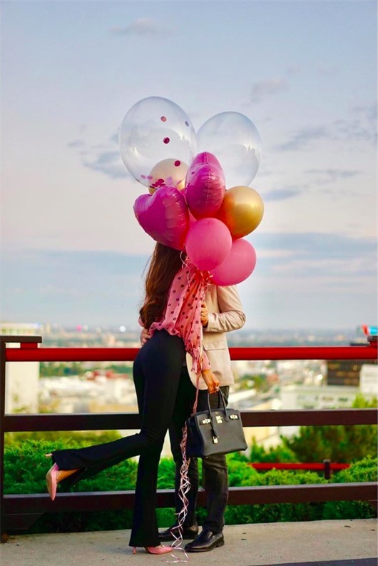 Phạm Hương tự hào khoe được vị hôn phu chăm sóc, tận tình vào bếp nấu ăn cho bạn gái ảnh 2