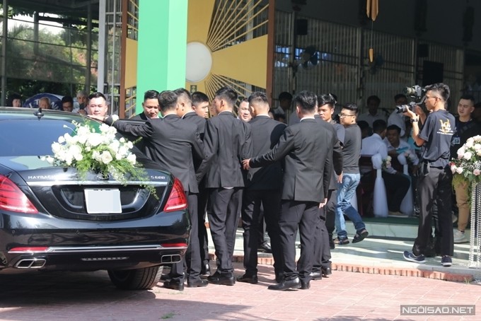 Bảo Thy làm lễ cưới ở nhà thờ ảnh 2