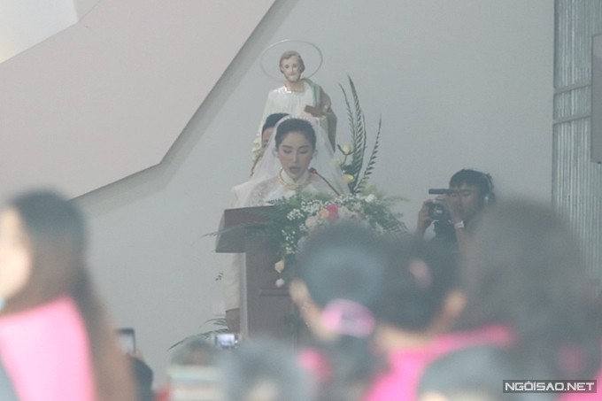 Bảo Thy làm lễ cưới ở nhà thờ ảnh 4