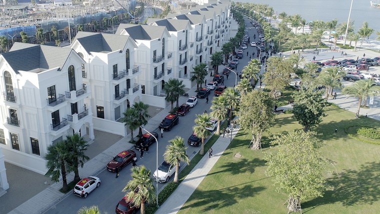 Gần 100 xe VinFast khởi động hành trình 1.000km chinh phục địa đầu Tổ quốc ảnh 1