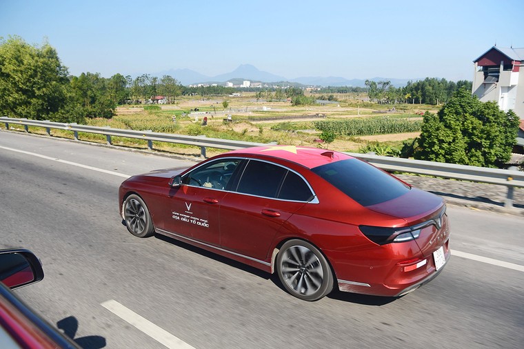 Gần 100 xe VinFast khởi động hành trình 1.000km chinh phục địa đầu Tổ quốc ảnh 3