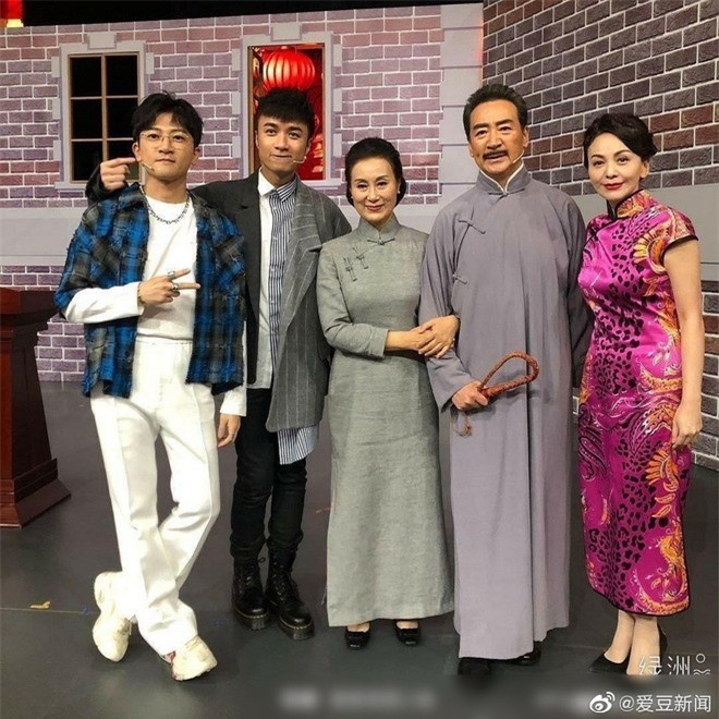 Dàn sao ‘Tân Dòng Sông Ly Biệt’ hội tụ sau 19 năm bộ phim đóng máy ảnh 4