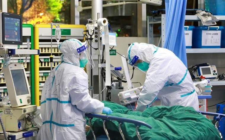 Các nhà máy sản xuất khẩu trang làm việc hết công suất vì dịch corona ảnh 6