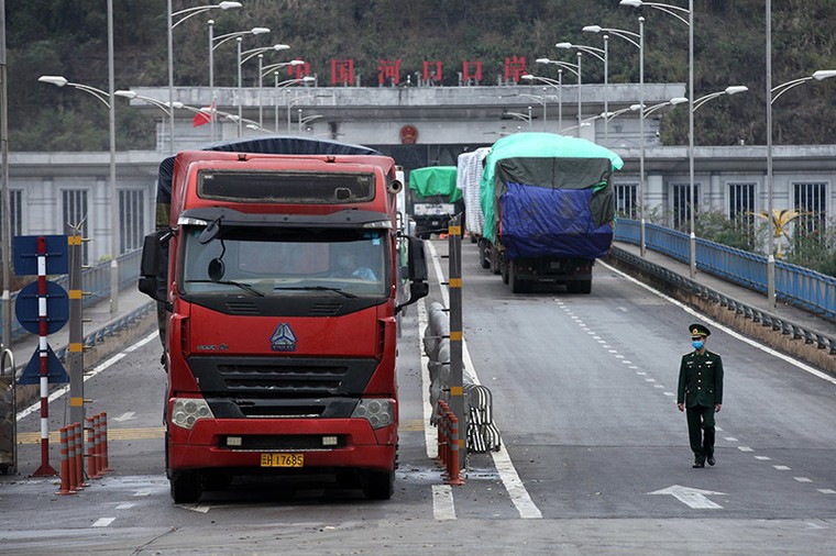 Đội lái xe đặc biệt thời chống dịch Covid-19 ở cửa khẩu Việt - Trung ảnh 4