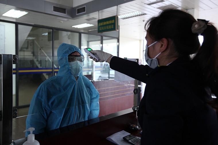 Đội lái xe đặc biệt thời chống dịch Covid-19 ở cửa khẩu Việt - Trung ảnh 2