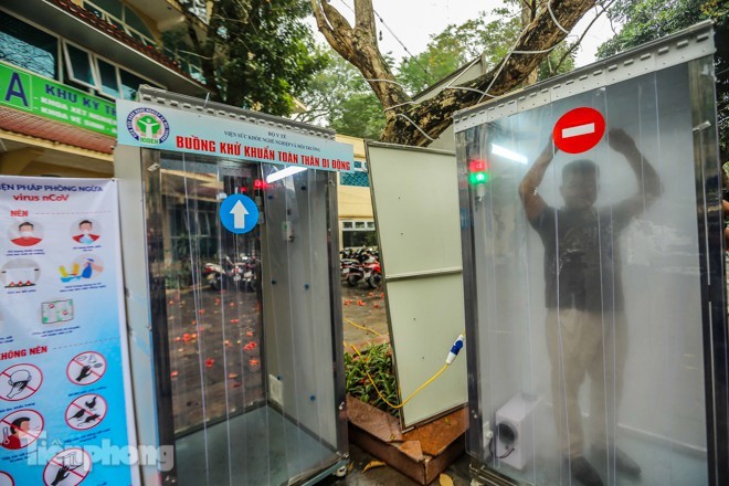 Buồng khử khuẩn toàn thân di động xuất hiện tại Hà Nội ảnh 3