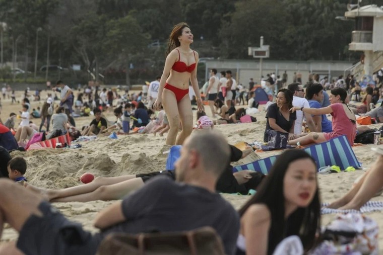 Người dân Hồng Kông coi thường cách ly xã hội ảnh 1