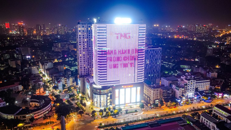 Hàng loạt tòa cao tầng khoác 'áo hồng' hòa vào chiến dịch chống ung thư vú ảnh 2