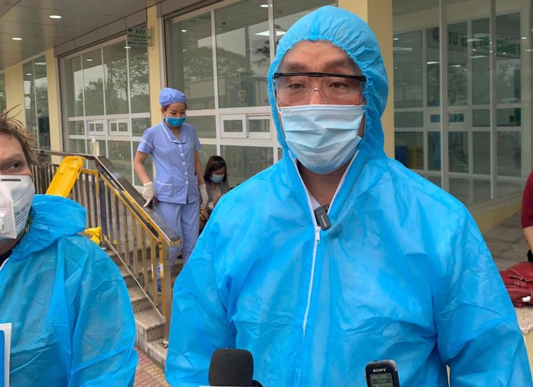 Toàn cảnh: Những mũi đầu tiên trong chiến dịch tiêm chủng lớn nhất lịch sử ảnh 2