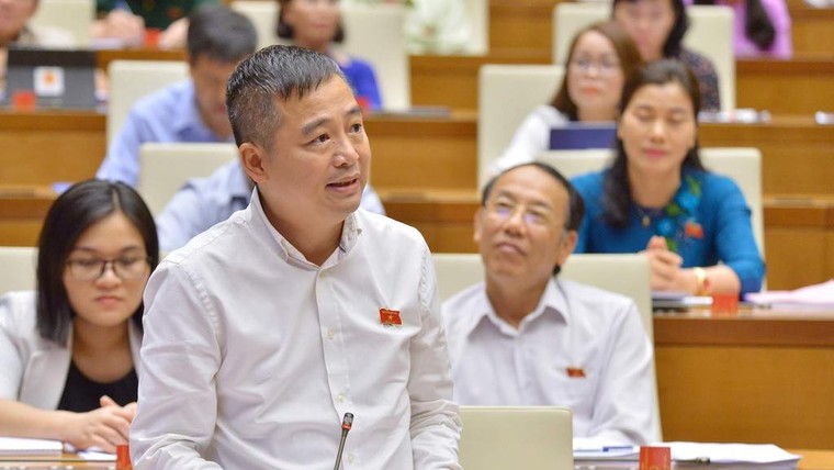 'Câu chuyện từ trái tim': Tâm sự gửi thế hệ trẻ của một bác sĩ kiêm đại biểu Quốc hội ảnh 3