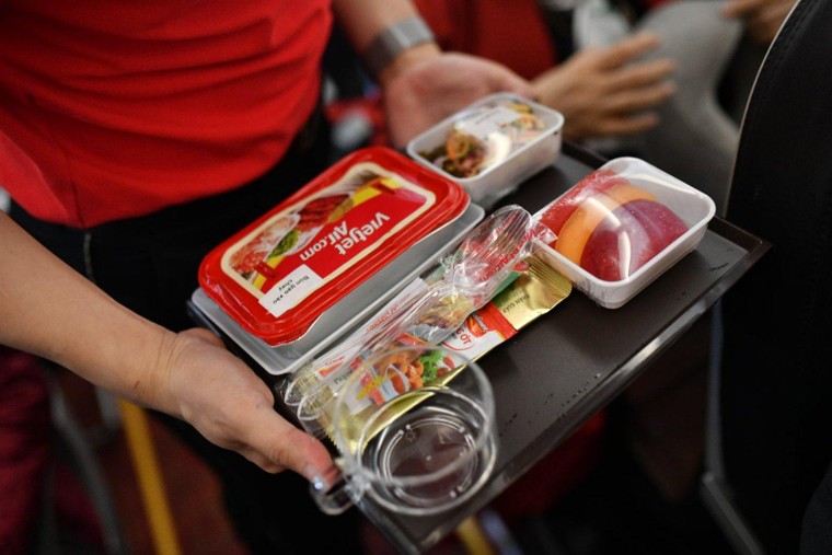 Bay vui trở lại, Tết này đường về gần hơn cùng Vietjet ảnh 4