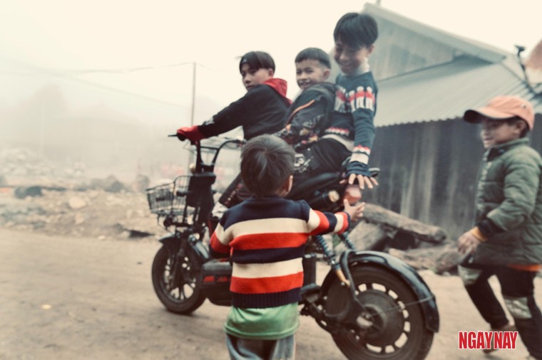 Nhật ký 99 ngày xuyên Việt: Những đứa trẻ của ngày hôm nay ảnh 1