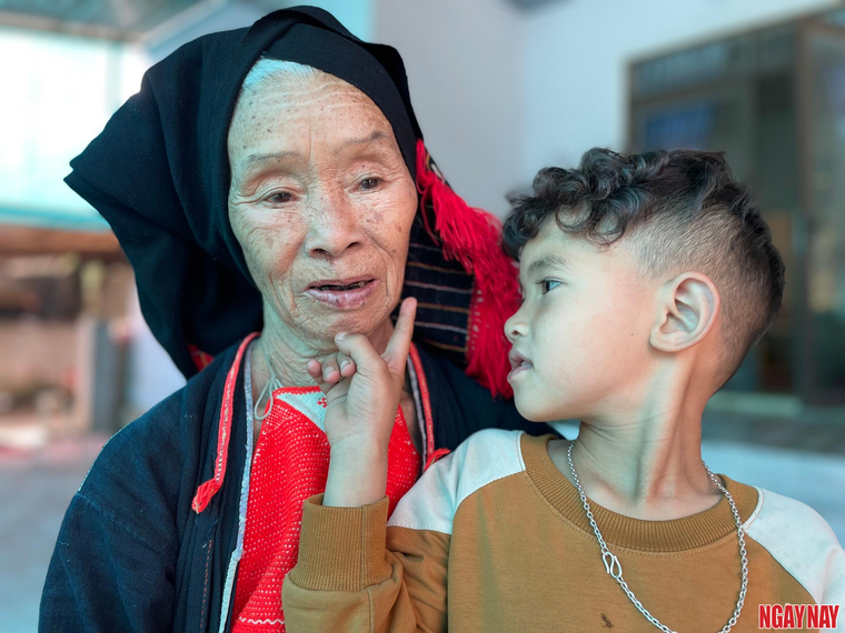 Nhật ký 99 ngày xuyên Việt: Những con số 2 của Mai ảnh 5