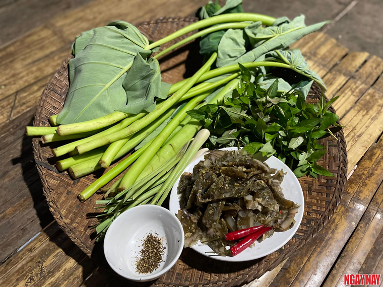 Nhật ký 99 ngày xuyên Việt: Những con số 2 của Mai ảnh 7