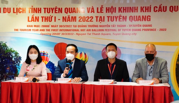 Vietjet đồng hành cùng Lễ hội Khinh Khí Cầu quốc tế Tuyên Quang 2022 ảnh 1