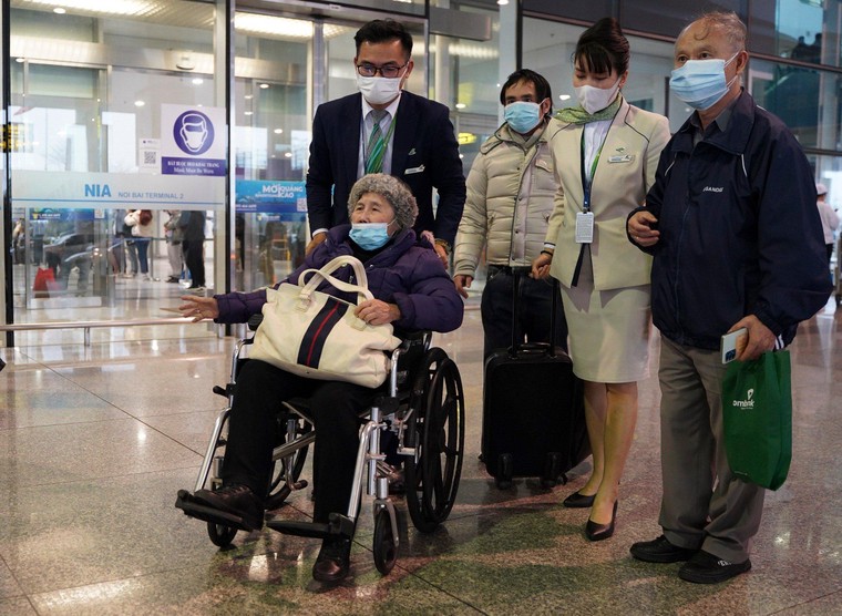 Trở về từ Ukraine: Khi tất cả đồng lòng hướng về Tổ quốc ảnh 1