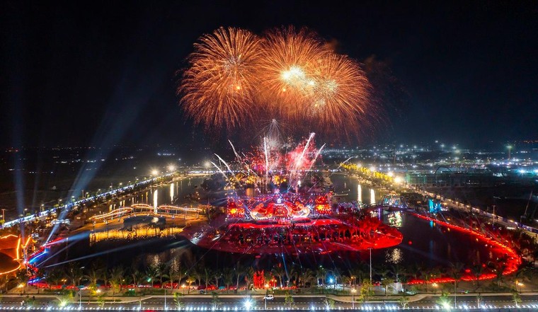 Trải nghiệm trọn vẹn kỳ nghỉ lễ “rực rỡ” tại Tổ hợp Biển tạo sóng nhân tạo lớn nhất thế giới ảnh 14