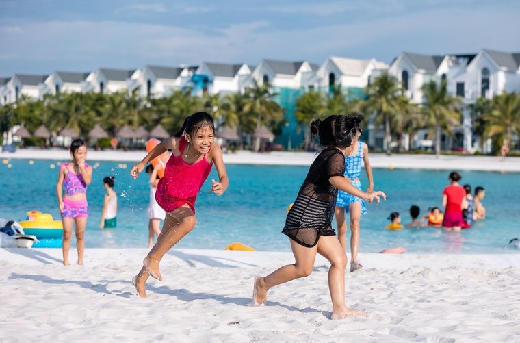 Nhịp sống sôi động tại 'đại đô thị biển' Vinhomes phía Đông Hà Nội ảnh 3