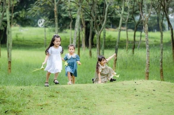 Sống ở Ecopark, trẻ có tuổi thơ gần gũi thiên nhiên ảnh 4