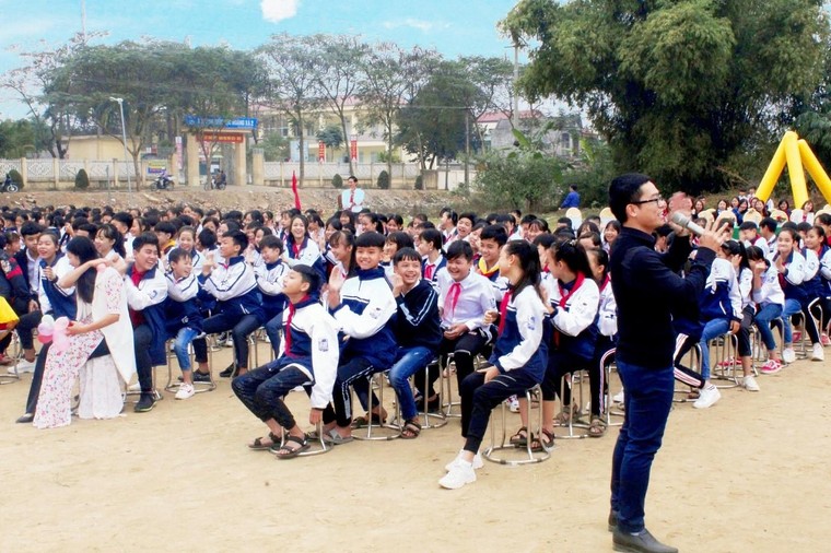 Trường THCS Hoàng Xá – 59 năm "trồng người", làm rạng danh quê hương Thanh Thủy ảnh 7