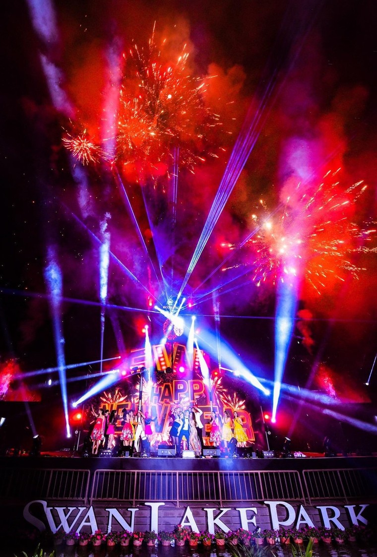 Countdown Ecopark 2023: Đại tiệc của âm thanh, ánh sáng và pháo hoa ảnh 5