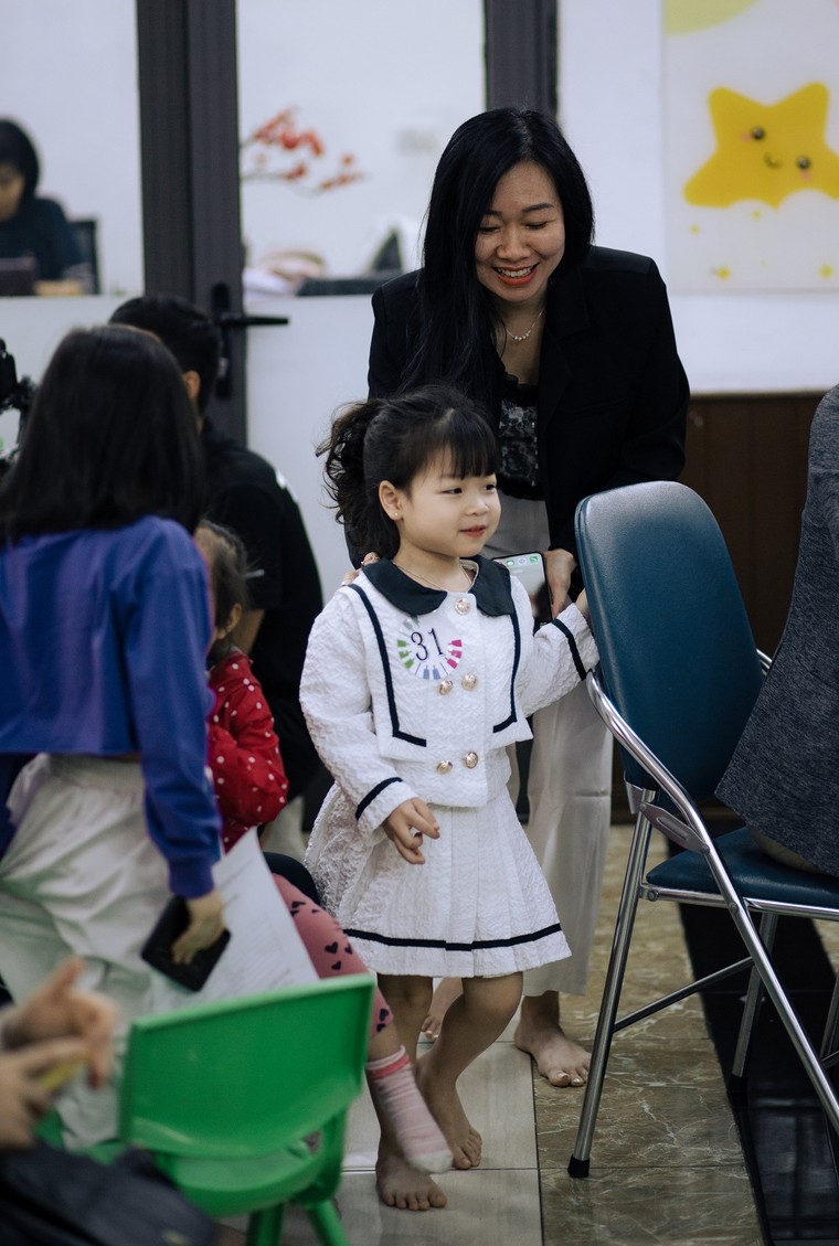 Hơn 300 bạn nhỏ tranh tài giành cơ hội bước vào nhạc kịch "Đồng cỏ hòa ca" ảnh 6