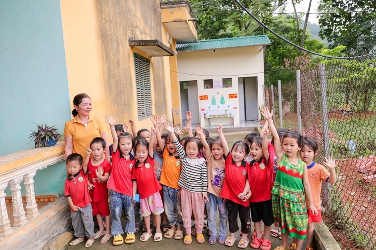 Khánh thành 10 "nhà vệ sinh cho em": Mang giấc mơ có thật đến học sinh miền núi ảnh 3