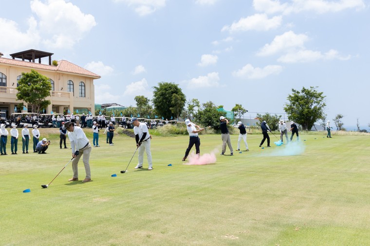 Giải golf Du lịch Bình Thuận đầy kịch tính đã tìm được chủ nhân của những chiếc cúp ảnh 1