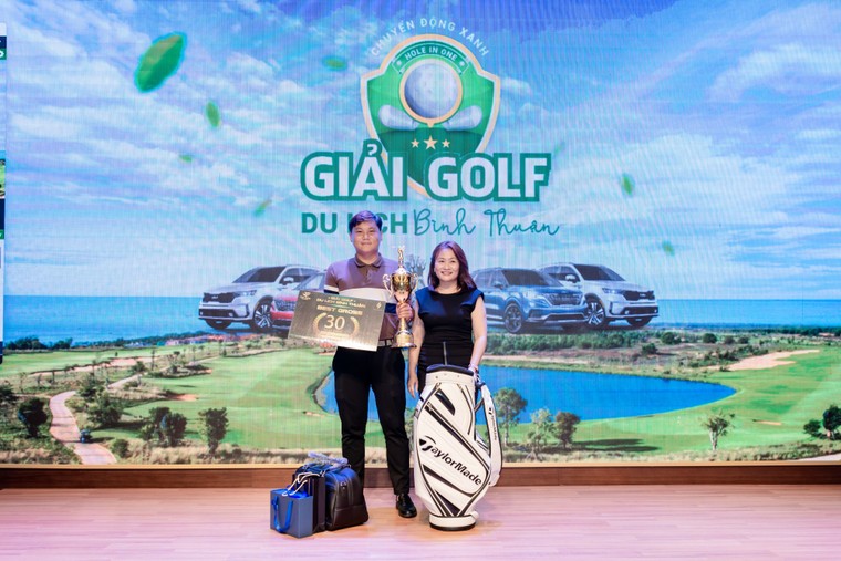 Giải golf Du lịch Bình Thuận đầy kịch tính đã tìm được chủ nhân của những chiếc cúp ảnh 3