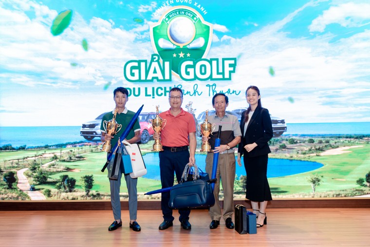 Giải golf Du lịch Bình Thuận đầy kịch tính đã tìm được chủ nhân của những chiếc cúp ảnh 4