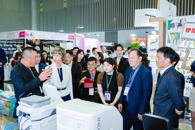 Khai mạc triển lãm làm đẹp quốc tế uy tín nhất Việt Nam - Vietbeauty & Cosmobeauté Vietnam 2023 ảnh 1