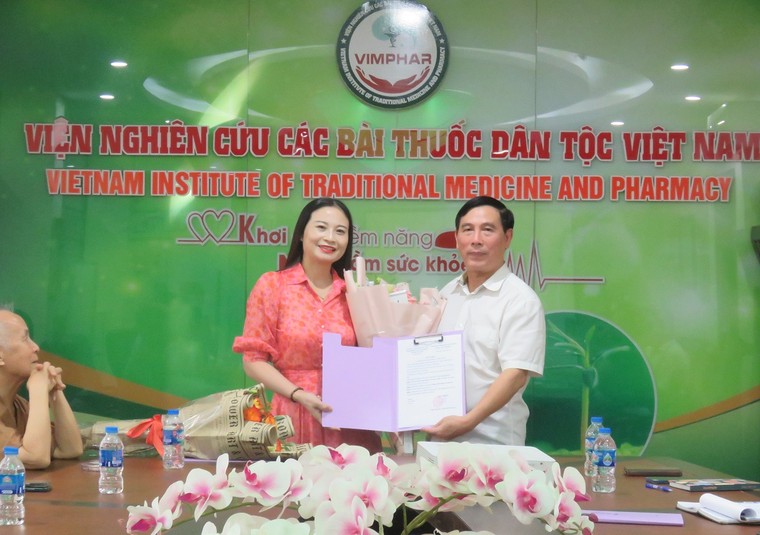 Lan tỏa hơn nữa thành tựu của y học cổ truyền qua đội ngũ cán bộ có tâm, xứng tầm ảnh 2