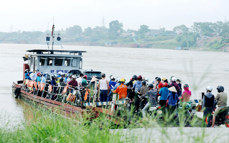 Những chuyến phà cuối cùng nối đôi bờ Vĩnh Phúc – Phú Thọ ảnh 2