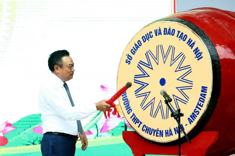 Hơn 2,2 triệu học sinh Thủ đô hân hoan chào đón năm học mới 2023 - 2024 ảnh 5