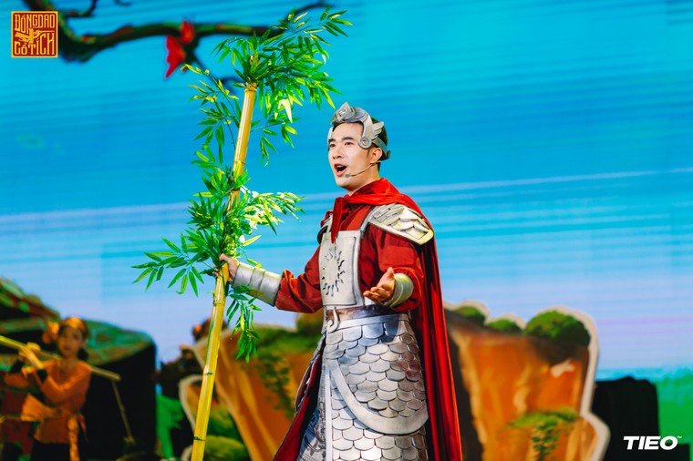 "Đồng Dao Cổ tích" - Chuyến tàu xuyên không đưa ông Bụt, Thánh Gióng... đến gần thế giới hiện đại ảnh 3