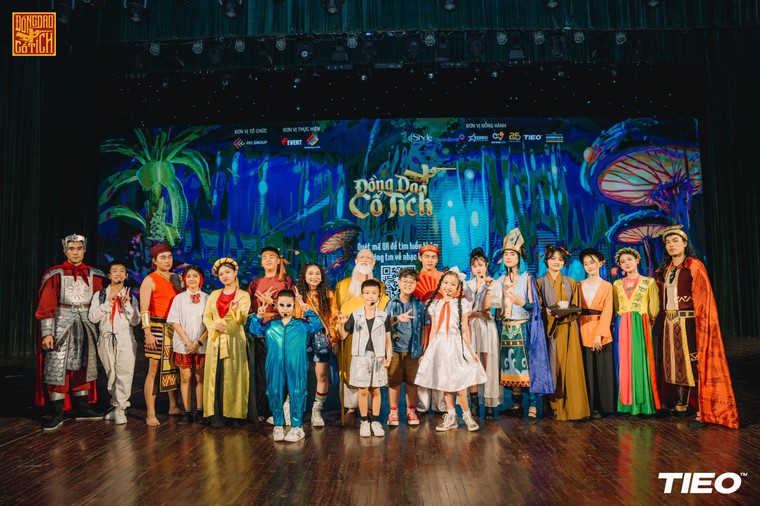 "Đồng Dao Cổ tích" - Chuyến tàu xuyên không đưa ông Bụt, Thánh Gióng... đến gần thế giới hiện đại ảnh 10