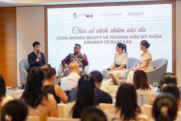 Sử dụng mỹ phẩm trôi nổi trên mạng: Hàng giả nhưng hậu quả thật! ảnh 1