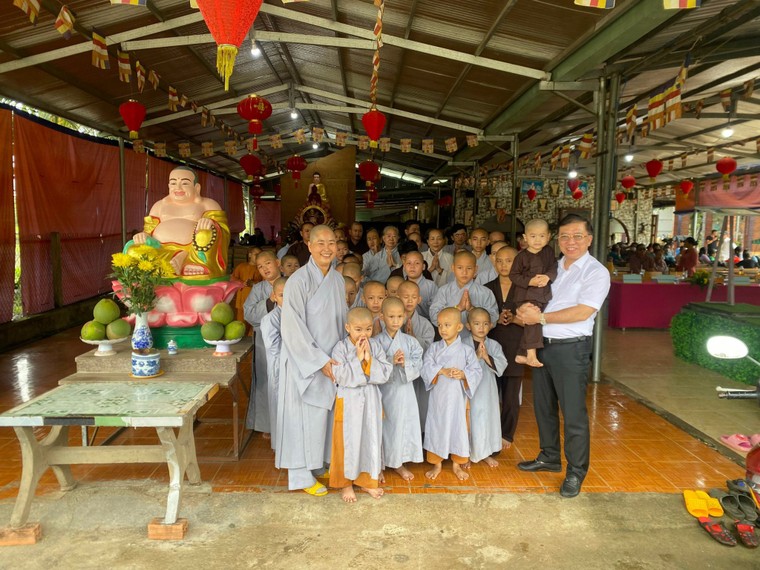 Xây dựng tổ chức vững mạnh bằng những chuyến đi thiện nguyện ảnh 6