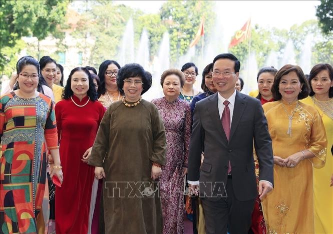 Chủ tịch nước gặp mặt Đoàn đại biểu Hiệp hội Doanh nhân nữ Việt Nam ảnh 3