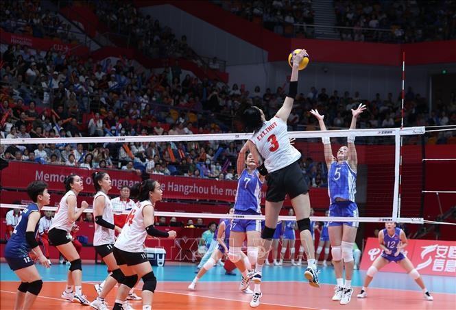 ASIAD 2023: Đội tuyển bóng chuyền nữ Việt Nam đặt một chân vào trận bán kết lịch sử ảnh 5