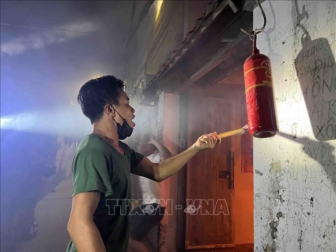 75 tổ liên gia an toàn PCCC ở Hà Nội diễn tập chữa cháy, cứu nạn cứu hộ ảnh 4